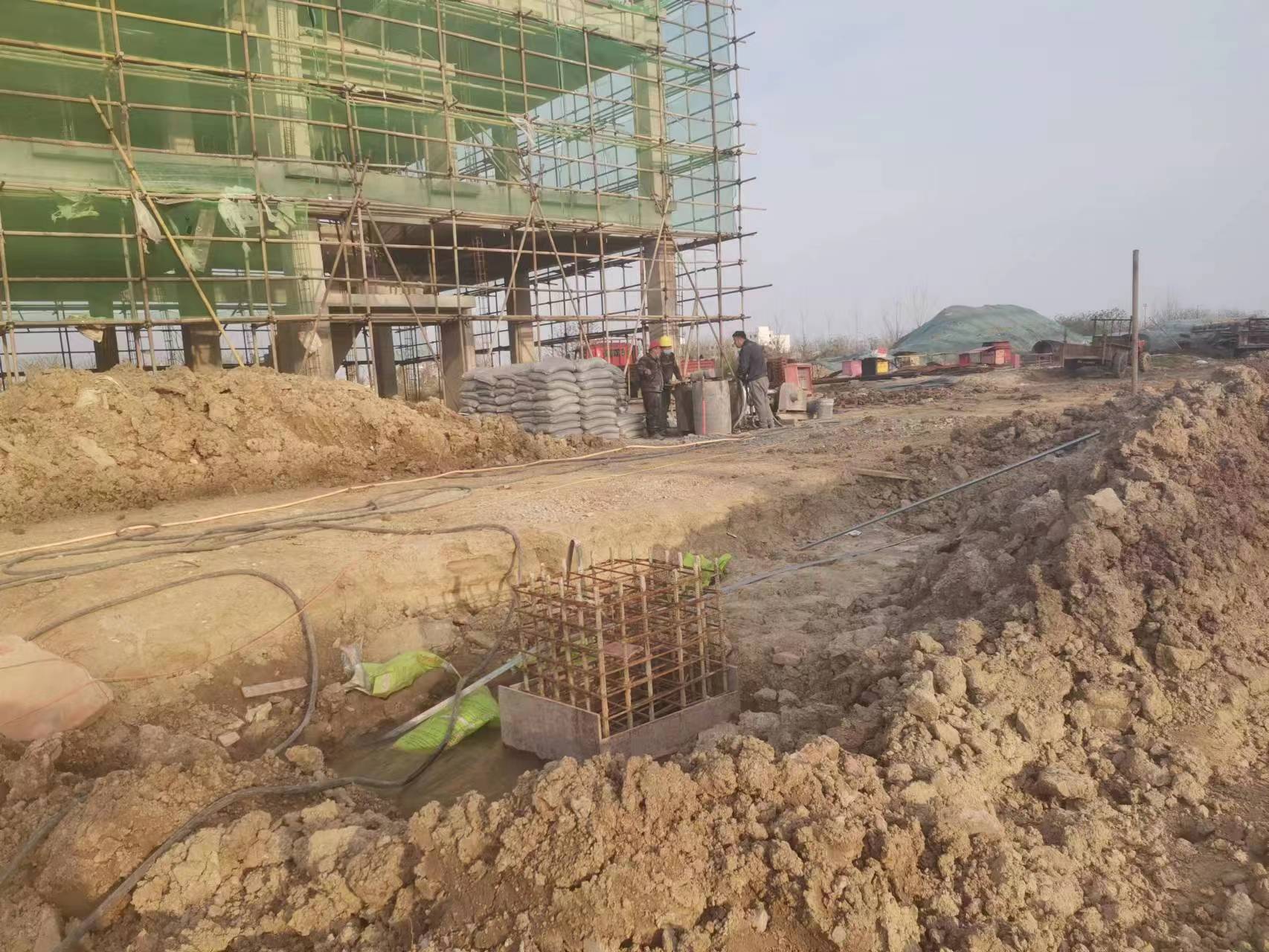 松滋当桥梁出现裂缝的时候应该及时加固修补